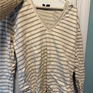 Striped V-Neck Lightweight Pullover - Cream & Gray